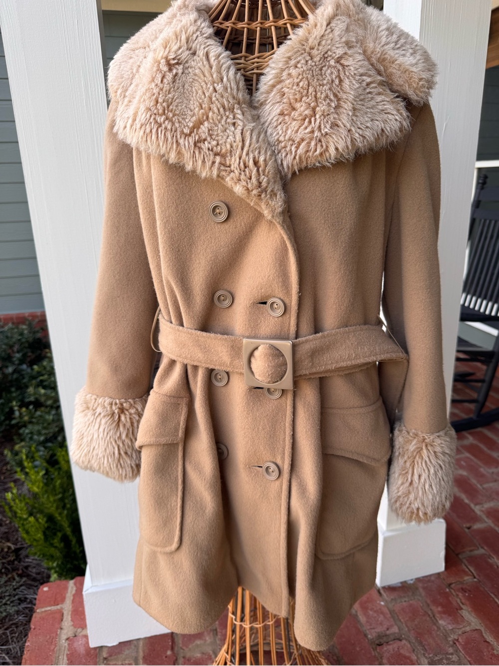 Vintage 60s 70s Union Made Camel Coat Faux Fur Collar Belted Mod